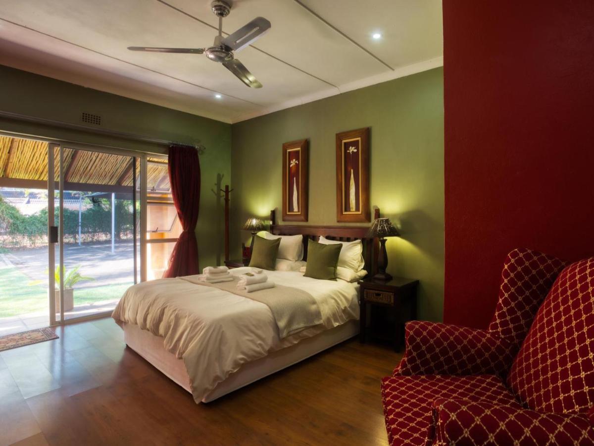 Purple Gecko Guest House Лиденбург Екстериор снимка