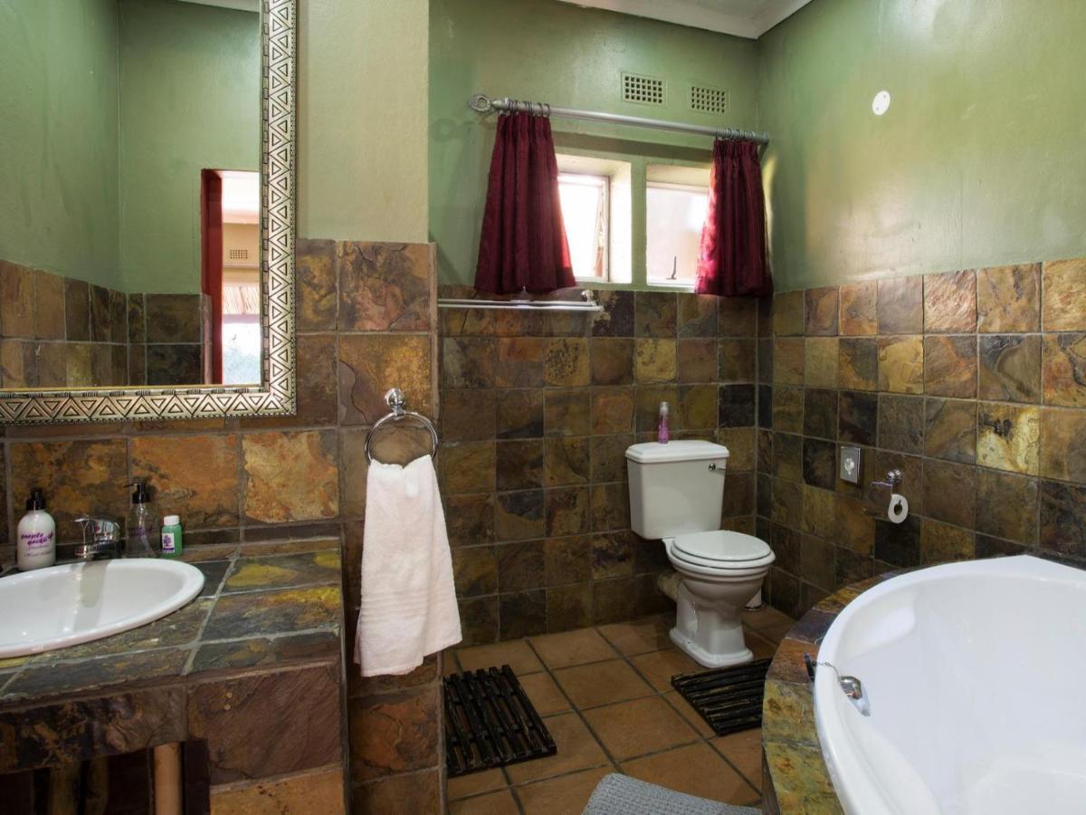 Purple Gecko Guest House Лиденбург Екстериор снимка