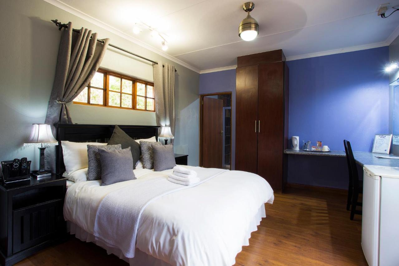 Purple Gecko Guest House Лиденбург Екстериор снимка