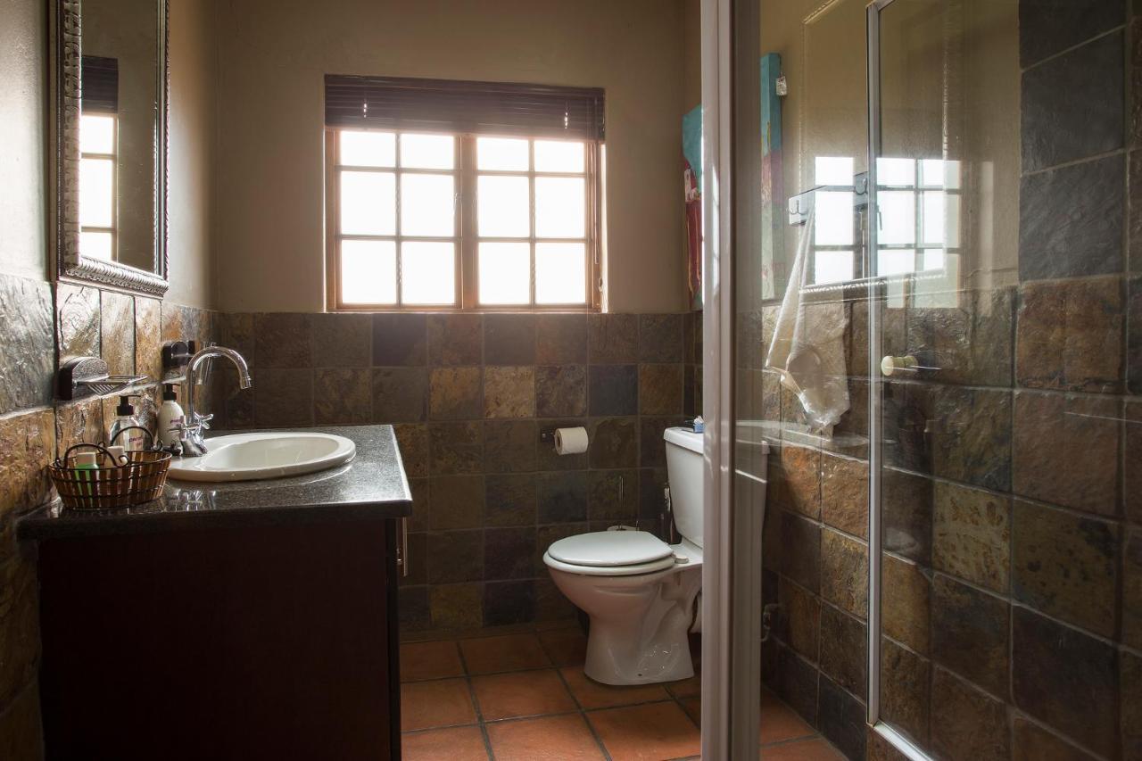 Purple Gecko Guest House Лиденбург Екстериор снимка