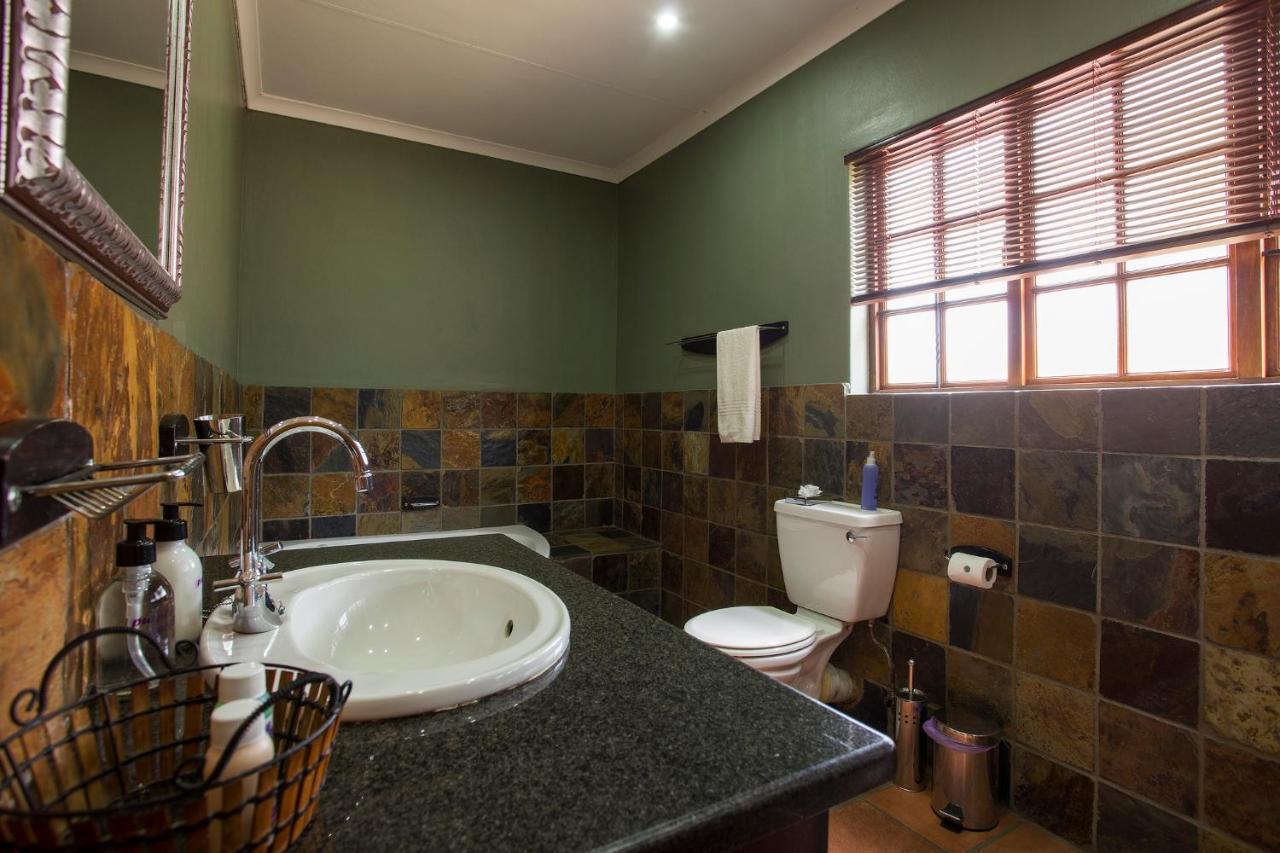 Purple Gecko Guest House Лиденбург Екстериор снимка