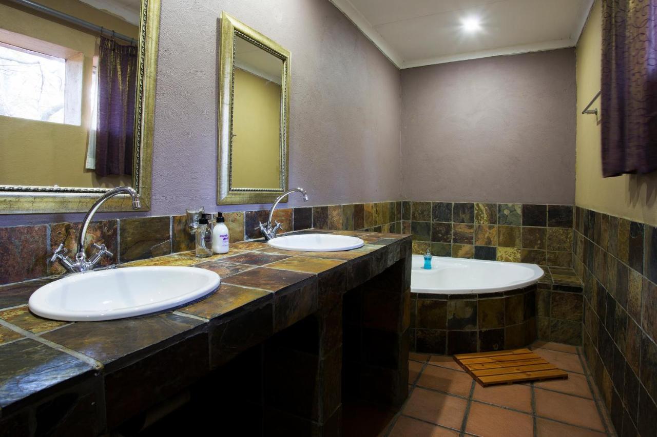 Purple Gecko Guest House Лиденбург Екстериор снимка