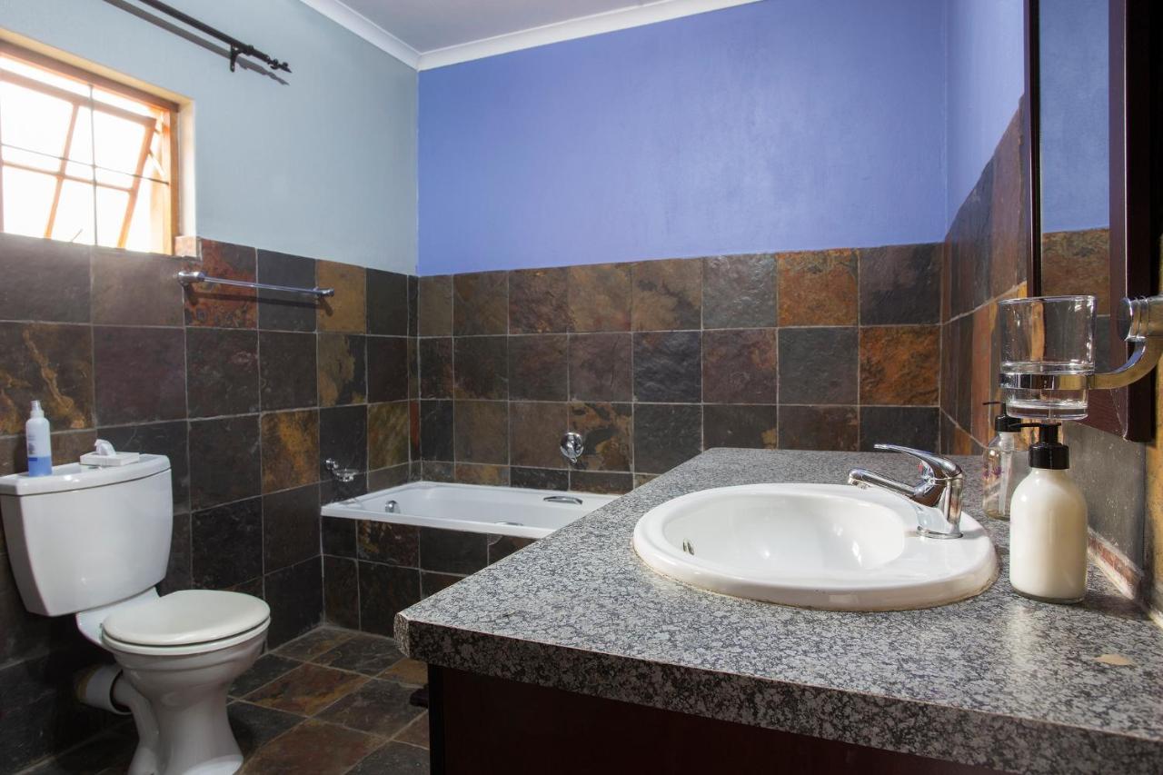 Purple Gecko Guest House Лиденбург Екстериор снимка